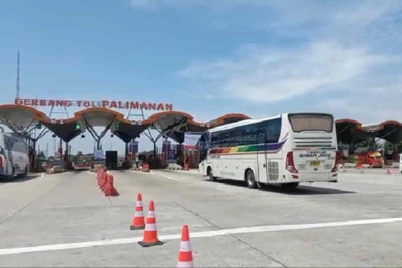 Lalu lintas di gerbang Tol Palimanan Cirebon meningkat 26 persen