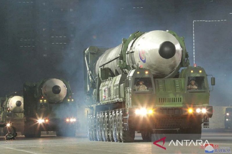 Korea Utara pamerkan rudal balistik antarbenua Hwasong-17