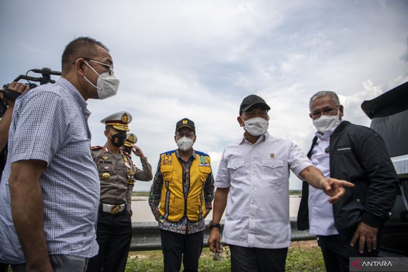 KSP Moeldoko Tinjau Arus Mudik Tol Bakauheni-Palembang