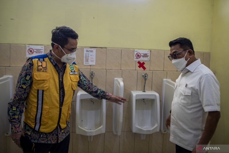 KSP Moeldoko Tinjau Arus Mudik Tol Bakauheni-Palembang