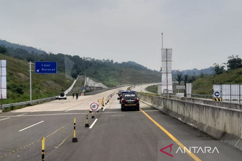 Akses Tol Cisumdawu menuju kota Sumedang dibuka antisipasi kemacetan