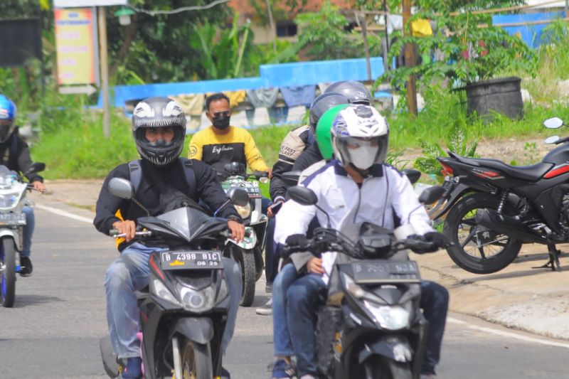 Pemudik bermotor mulai ramai melintas di Jalinsum