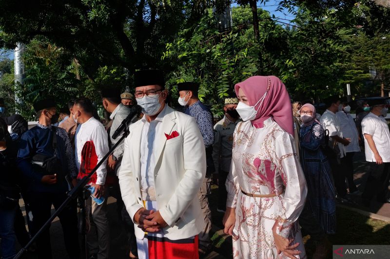 Shalat Id di 56 ribu tempat di Jabar berlangsung lancar, kata Ridwan Kamil