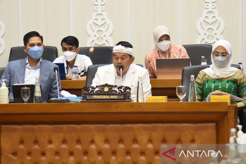 Memaafkan lebih berat daripada meminta maaf, sebut Dedi Mulyadi