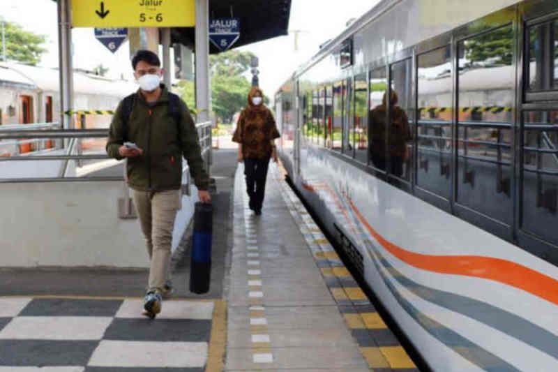 KAI Cirebon operasikan 6 kereta api Argo Cheribon hadapi arus balik