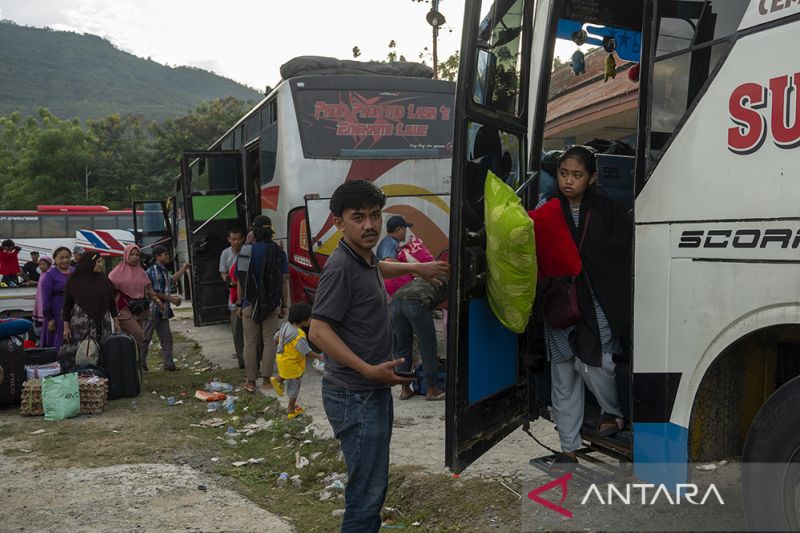 Arus Balik Lebaran Lewat Darat ke Palu