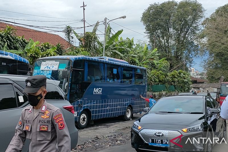 Arus balik di Terminal Baranangsiang Bogor mencapai 1.014 orang