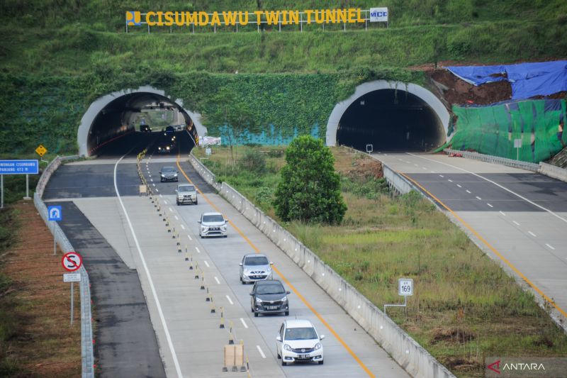 Tol Cisumdawu ditargetkan beroperasi akhir 2022