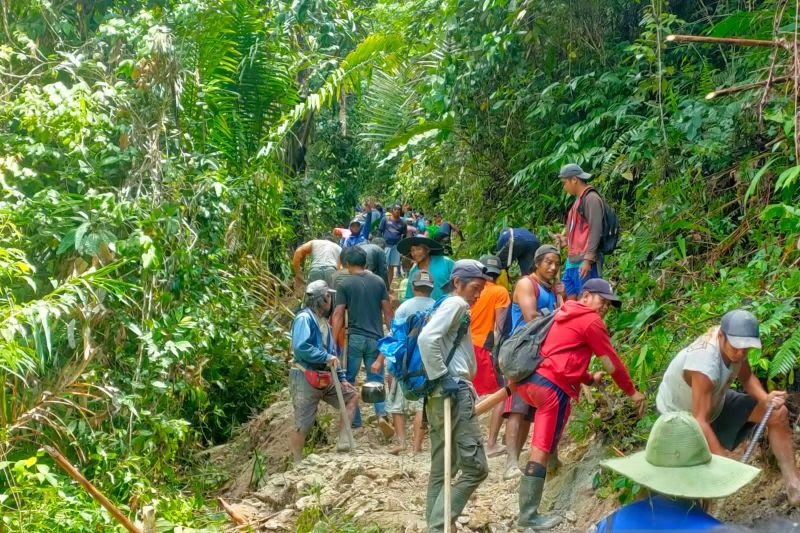 Majelis Sinode GKST perintahkan umat kerja bhakti Perbaiki akses transportasi jalan Bada-Rampi