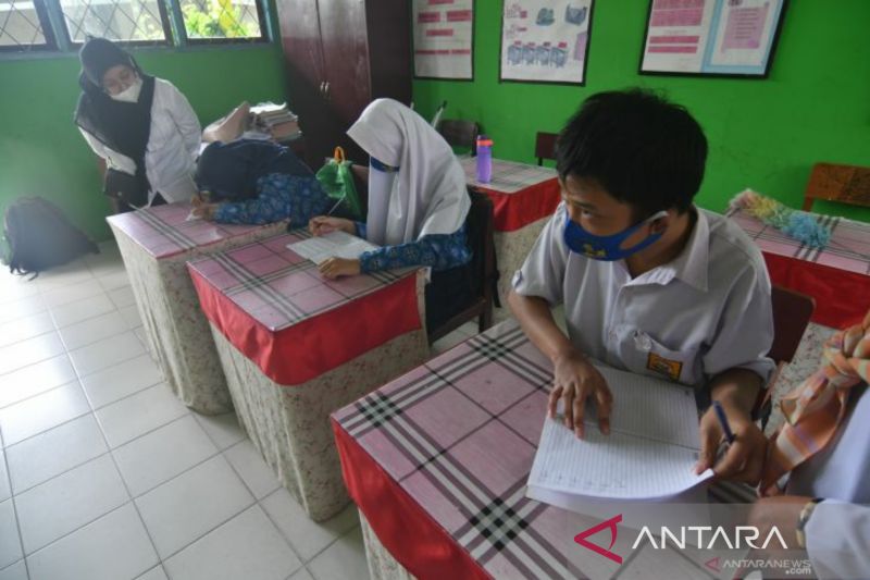DPRD minta Pemkot Palu perhatikan kesejahteraan guru honorer