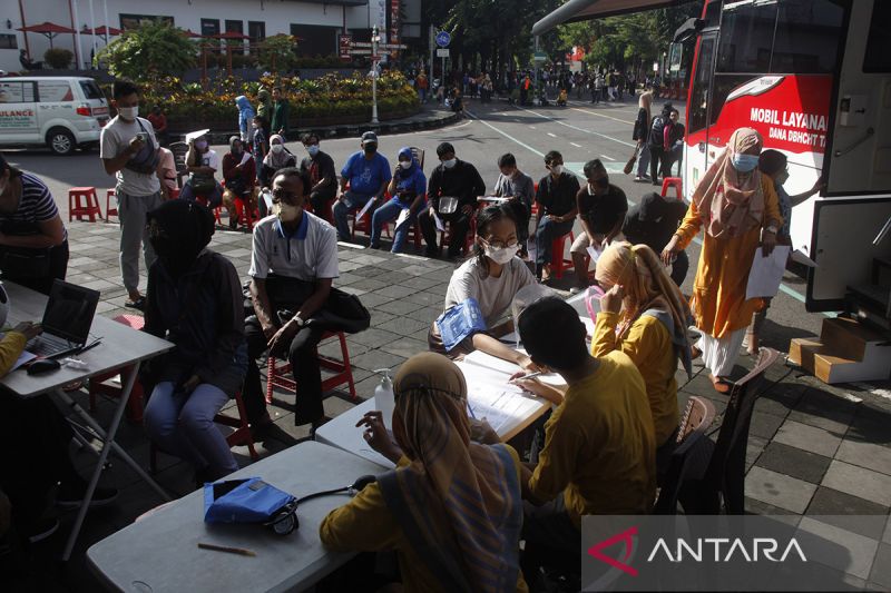 44,9 juta penduduk Indonesia sudah divaksinasi penguat