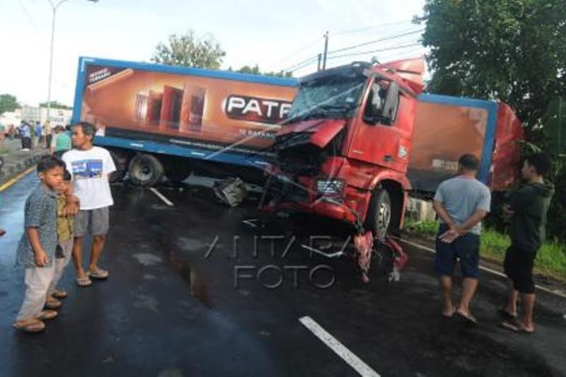 Kecelakaan Truk Trailer Di Boyolali