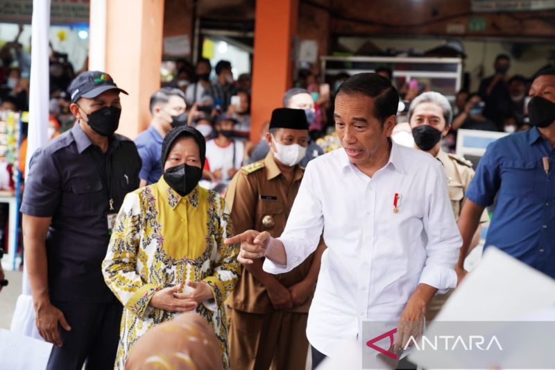 Presiden bagikan Rp857,8 juta bantuan warga di Bogor