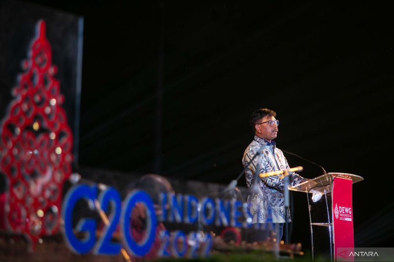 Perwakilan DEWG mencicipi makanan Indonesia