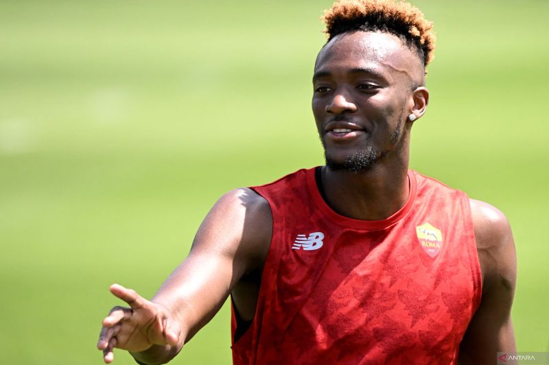 Tammy Abraham tidak berpikir dua kali menerima tawaran dari AC Milan