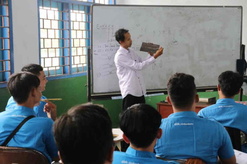Disnaker Kota Cirebon gelar pelatihan keterampilan las dan multimedia