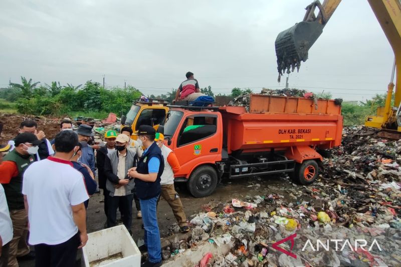 Pemkab Bekasi minta Metland Cibitung relokasi pembuangan sampah di Telaga Murni