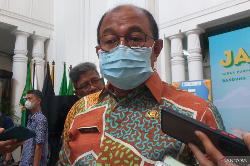 2.816 hewan ternak berkuku belah di Jawa Barat tertular virus PMK