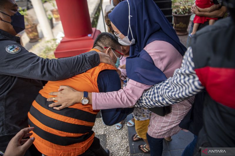 15 Orang Mantan Anggota DPRD Muara Enim Dipindahkan ke Lapas Pakjo dan Lapas Merdeka