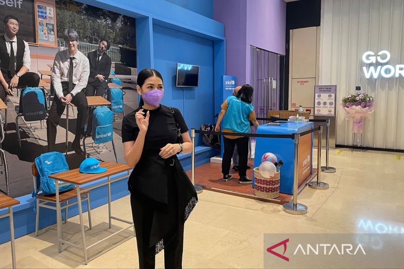 Senyum ARMY - BTS galang dana melalui pameran seni di Jakarta dan Bandung