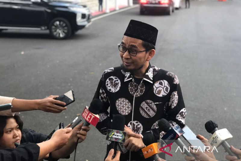 Ustadz Adi Hidayat temui Ridwan Kamil kenang Eril sosok berbakti ke orang tua