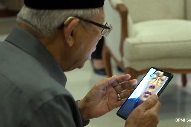 Wapres Ma'ruf ucapkan belasungkawa kepada Ridwan Kamil dengan panggilan video