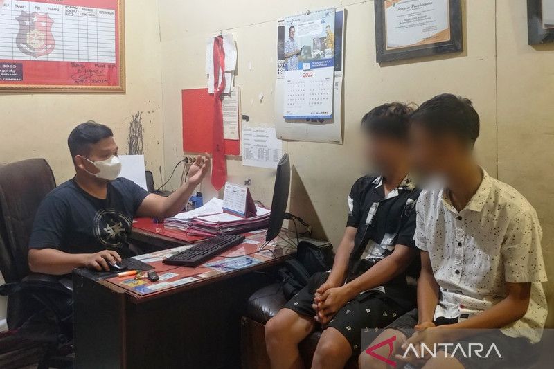 Tukang palak pengunjung Pantai Padang akhirnya dibekuk polisi