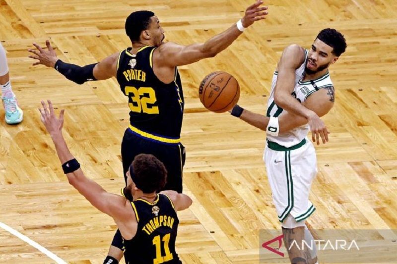 Final NBA 2022: Boston Celtics kalahkan Golden State Warriors 116-100