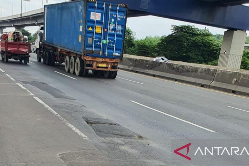 Waspadai potensi macet imbas rekonstruksi di Tol Jakarta-Cikampek