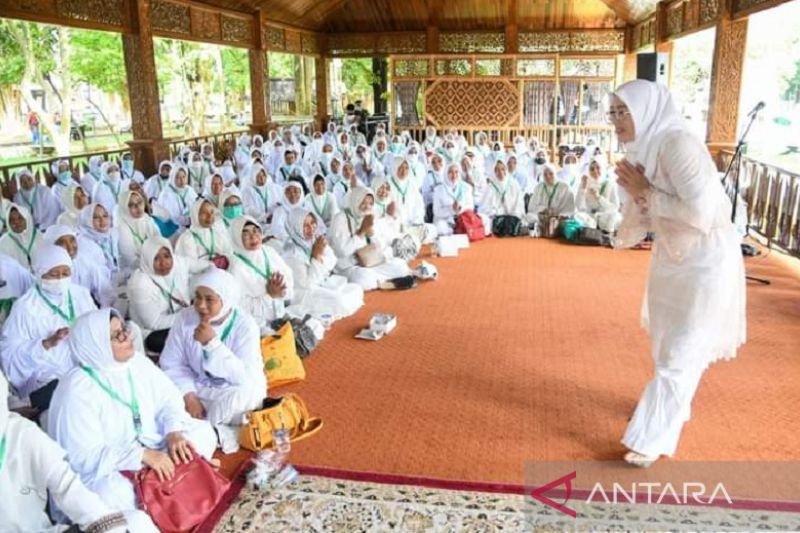Tradisi antar jemput jamaah haji pakai mobil dinas Pemkab Purwakarta dilanjutkan