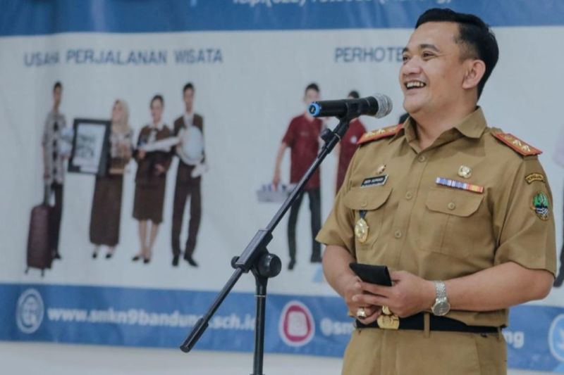 Kepala Disdik Jawa Barat persilakan siswa berdoa untuk almarhum Eril