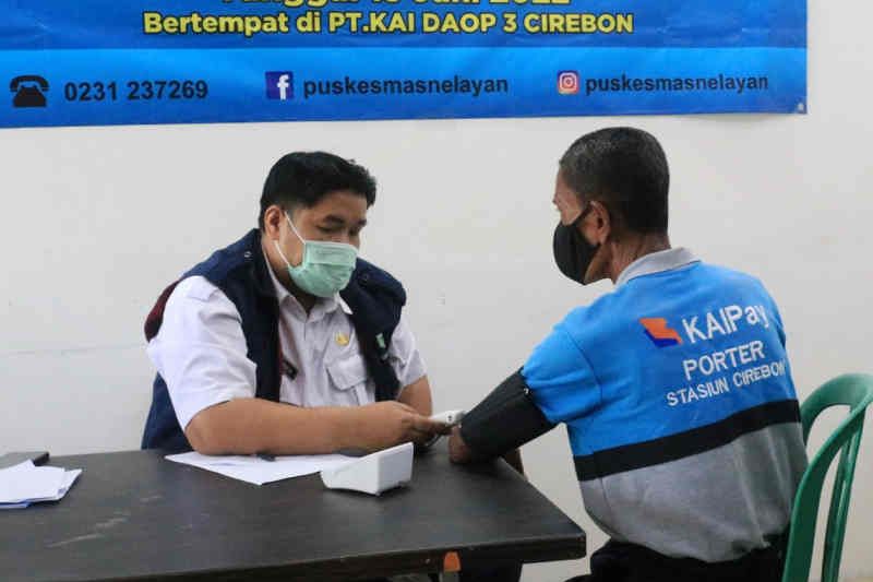 KAI Cirebon lakukan skrining dan deteksi TBC terhadap pegawai dan penumpang