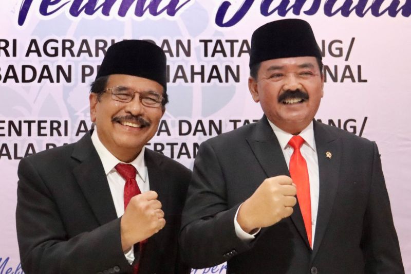 Sofyan Djalil pleased that Hadi Tjahjanto is his successor - Vimarsana News