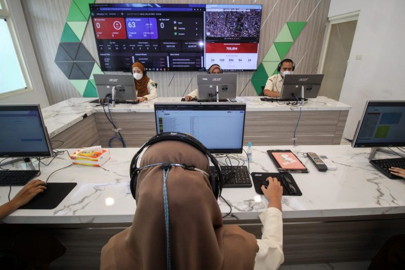 Distanbun NTB membentuk call center layanan pengaduan petani