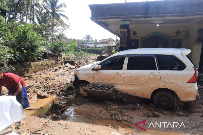 Sungai Cianten Bogor meluap tewaskan satu warga