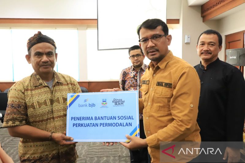 490 pelaku usaha dapat bantuan penguatan modal dari Pemkab Garut