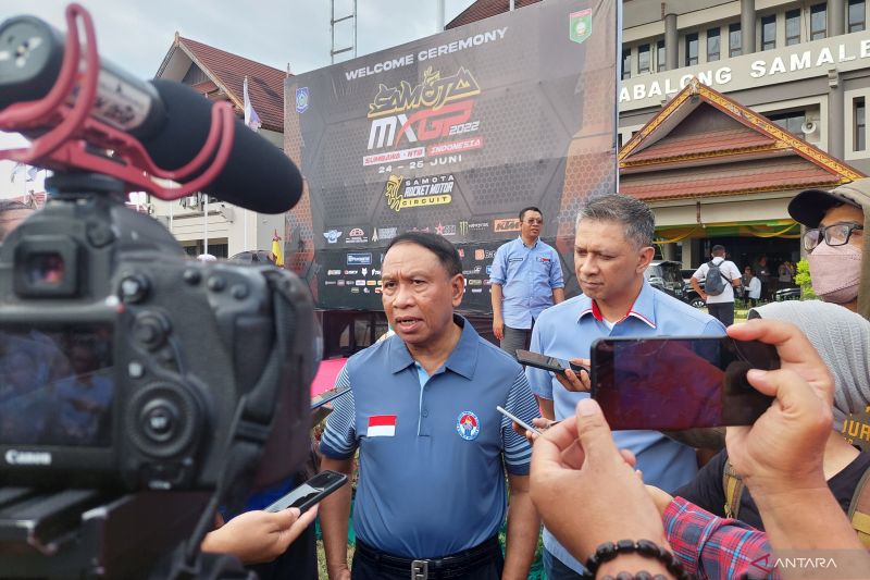 Menteri Amali membuka Samota MXGP