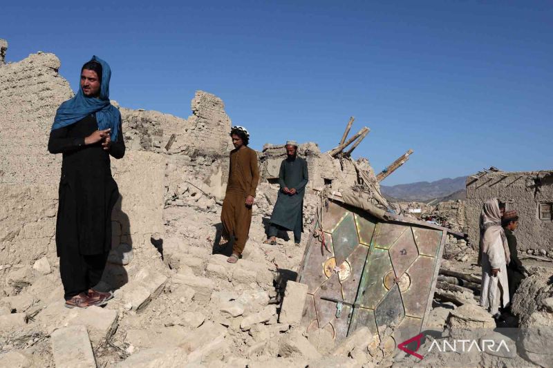 Hoaks! Foto jalan terbelah akibat gempa di Afghanistan