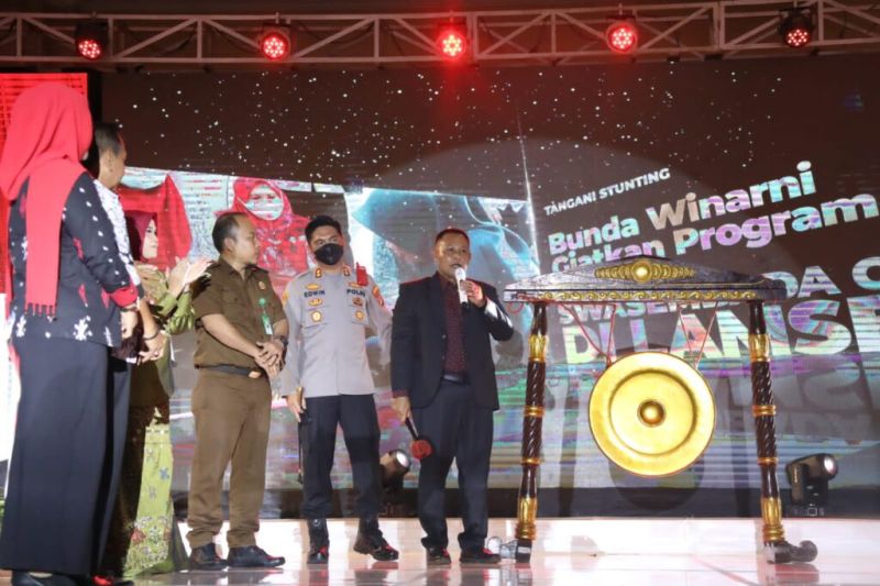 Bupati Nanang Ermanto resmikan gerakan swasembada sekolah