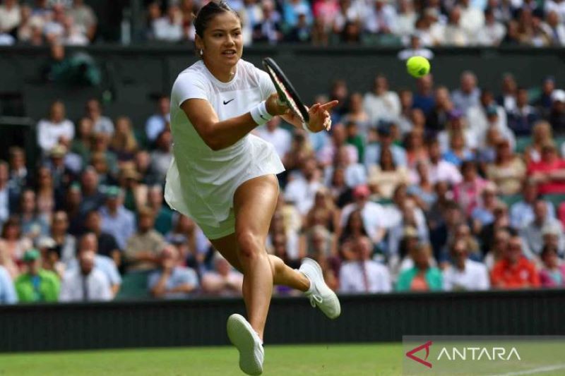 Tak berdaya, juara AS Terbuka Emma Raducanu tersingkir dari Wimbledon 2022