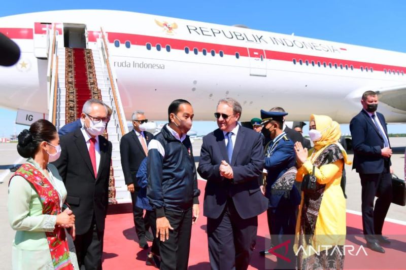 Presiden Jokowi tiba di Moskow Rusia
