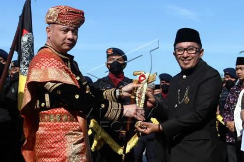 Penyerahan Benda Pusaka Ke Pemerintah Tanah Datar 