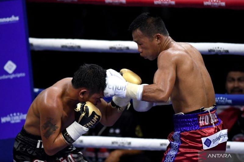 Daud Yordan menang TKO atas petinju Thailand Panya Uthok