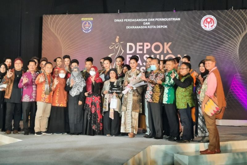 Depok Fashion Festival tampilkan busana batik lokal