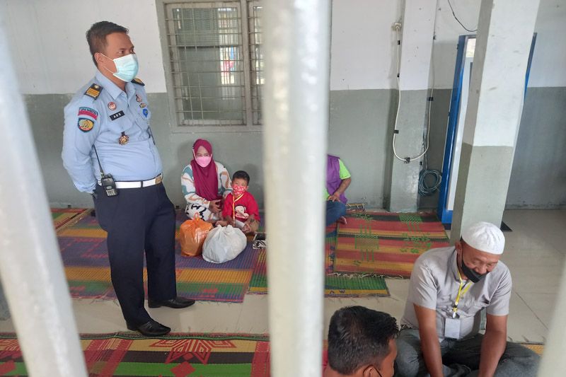 50 narapidana Lapas Narkotika terima kunjungan awal tatap muka