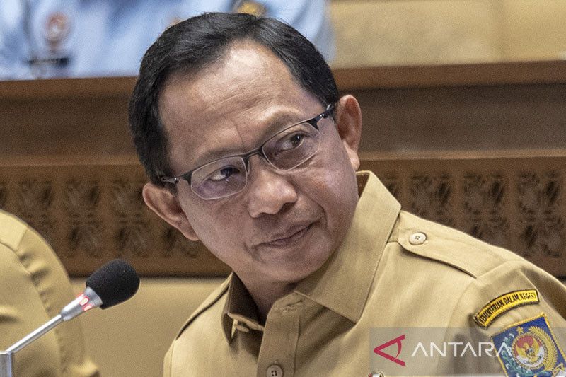 Presiden Jokowi Tunjuk Tito Karnavian Jadi Menpan RB Ad Interm - ANTARA ...