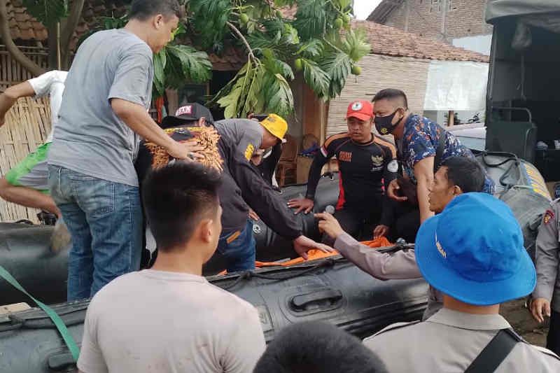 Seorang anak yang hilang tenggelam di Cirebon ditemukan meninggal