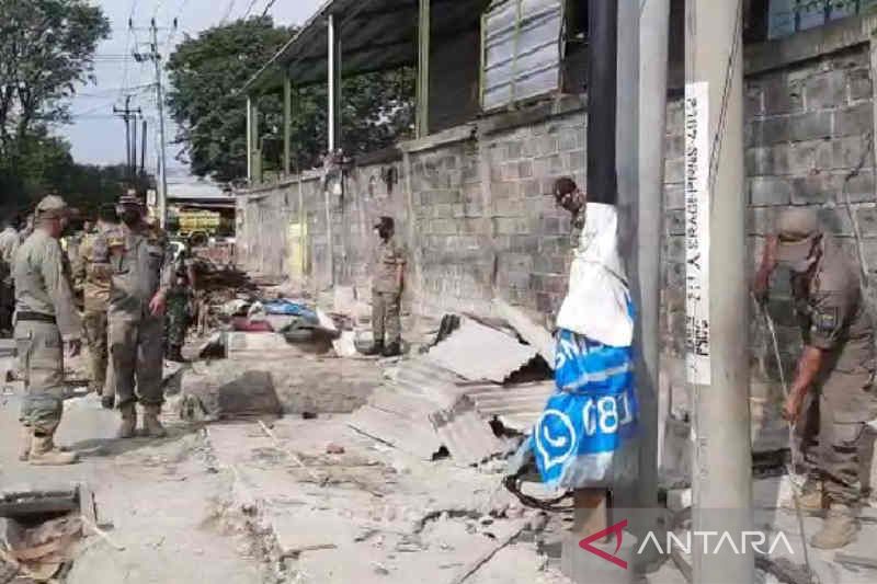 Satpol PP Kota Cirebon tertibkan warung remang-remang