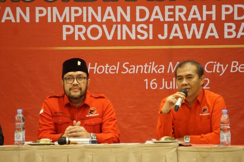 PDIP Jawa Barat minta Pemerintah tidak naikkan harga BBM bersubsidi