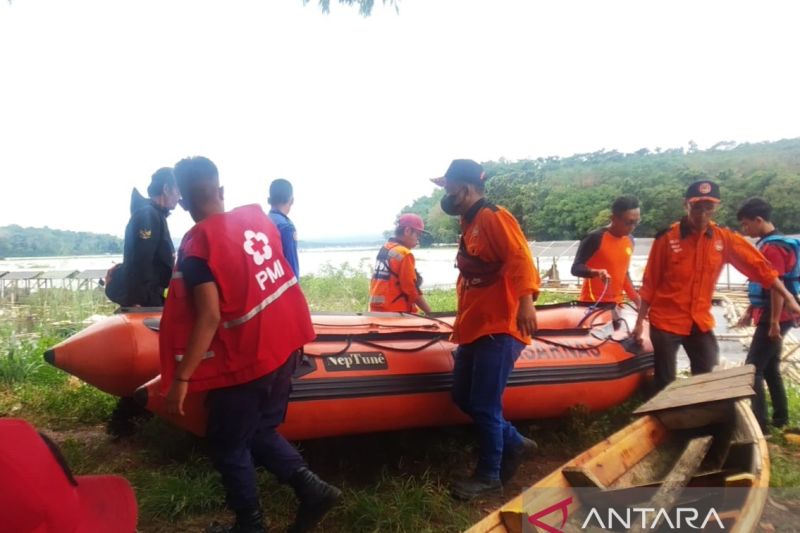 SAR masih cari korban terseret arus Sungai Cianjur